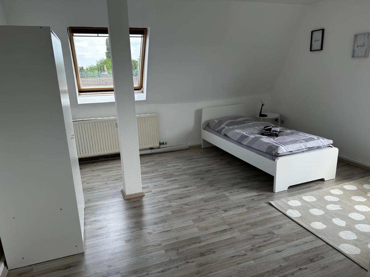 גלזנקירכן A&V Apartments Schoene Dachgeschoss Wohnung Apt Sterne מראה חיצוני תמונה